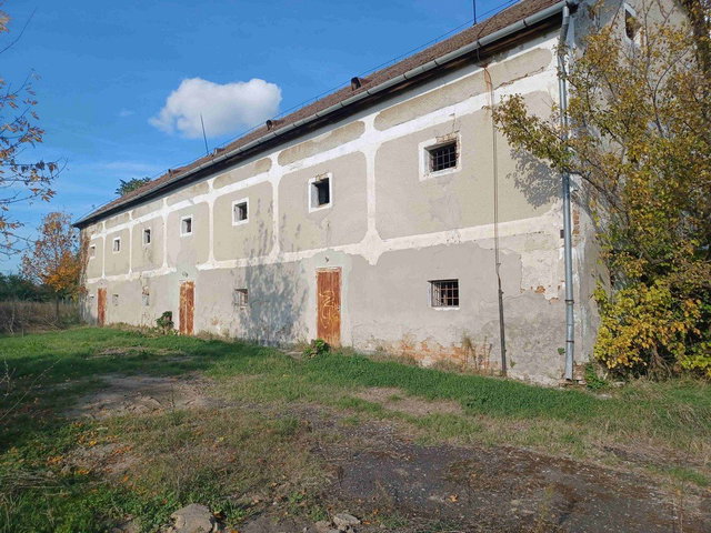 Eladó ipari ingatlan, Ádándon, Árpád utcában 50 M Ft