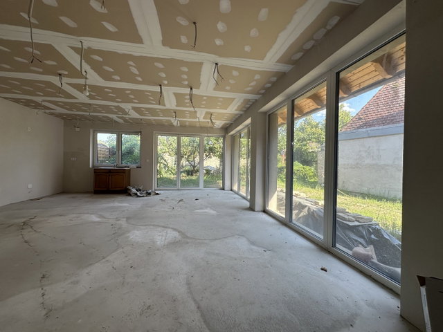 Eladó családi ház, Baján 75 M Ft, 3 szobás