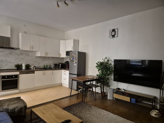 Eladó téglalakás, Budapesten, VII. kerületben, Nefelejcs utcában