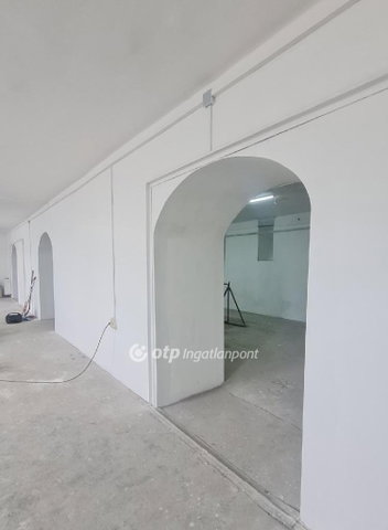 Eladó üzlethelyiség, Budapesten, X. kerületben 55 M Ft
