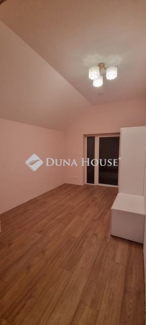 5 bed · 176m² · 179.000.000 ft