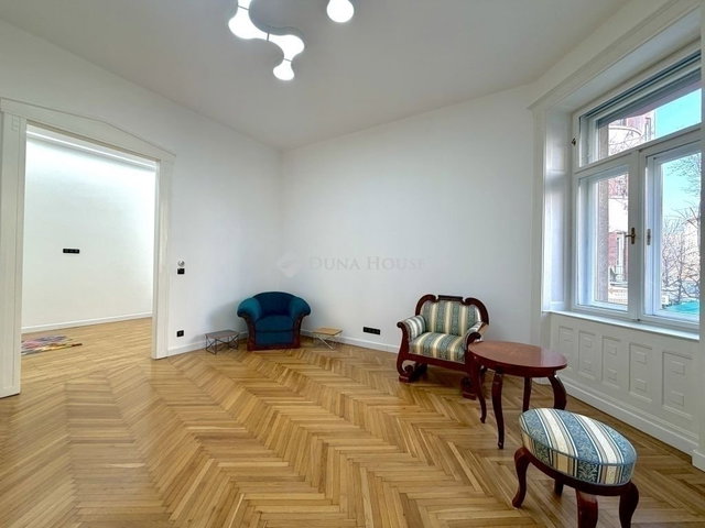 Eladó téglalakás, Budapesten, II. kerületben 250 M Ft, 4 szobás