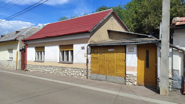 Eladó családi ház, Egerben 27.5 M Ft, 3 szobás