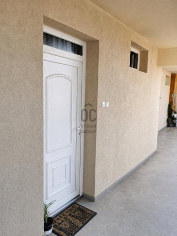 Eladó téglalakás, Pápán 32 M Ft, 2 szobás
