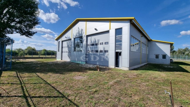 Eladó ipari ingatlan, Székesfehérvárott 285 M Ft