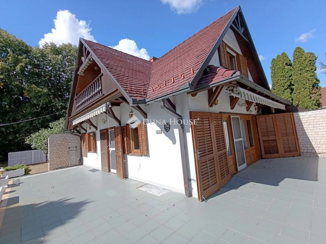 Eladó családi ház, Mohácson 75 M Ft, 4 szobás