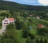 Eladó családi ház, Bajon 345 M Ft, 6 szobás