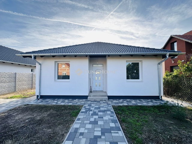 Eladó családi ház, Dunavarsányban 125 M Ft, 5 szobás
