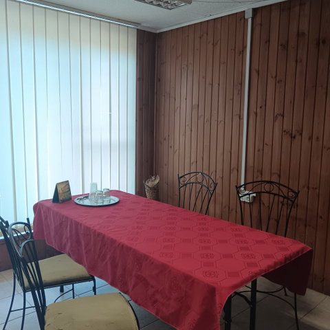 Eladó üzlethelyiség, Nyíregyházán 110 M Ft, 6+2 szobás