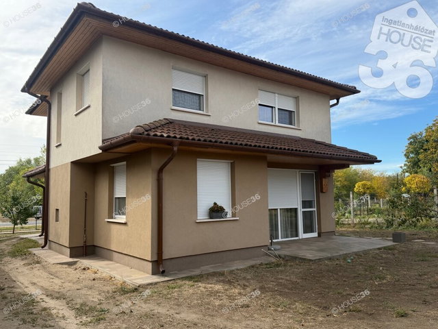 Eladó családi ház, Kecskeméten 145 M Ft, 5 szobás