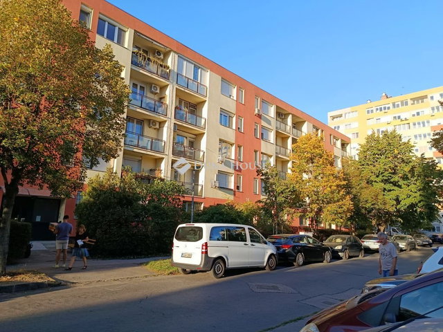Eladó téglalakás, Budapesten, XIV. kerületben 72.9 M Ft