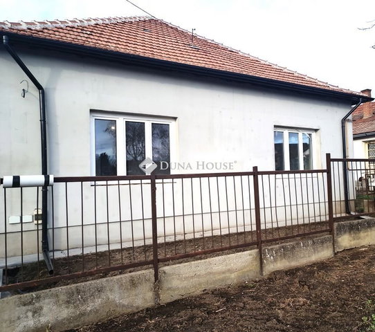 Eladó családi ház, Csorváson 42.9 M Ft, 3 szobás