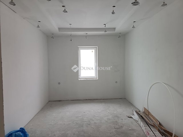 Eladó családi ház, Szatymazon 100 M Ft, 4 szobás
