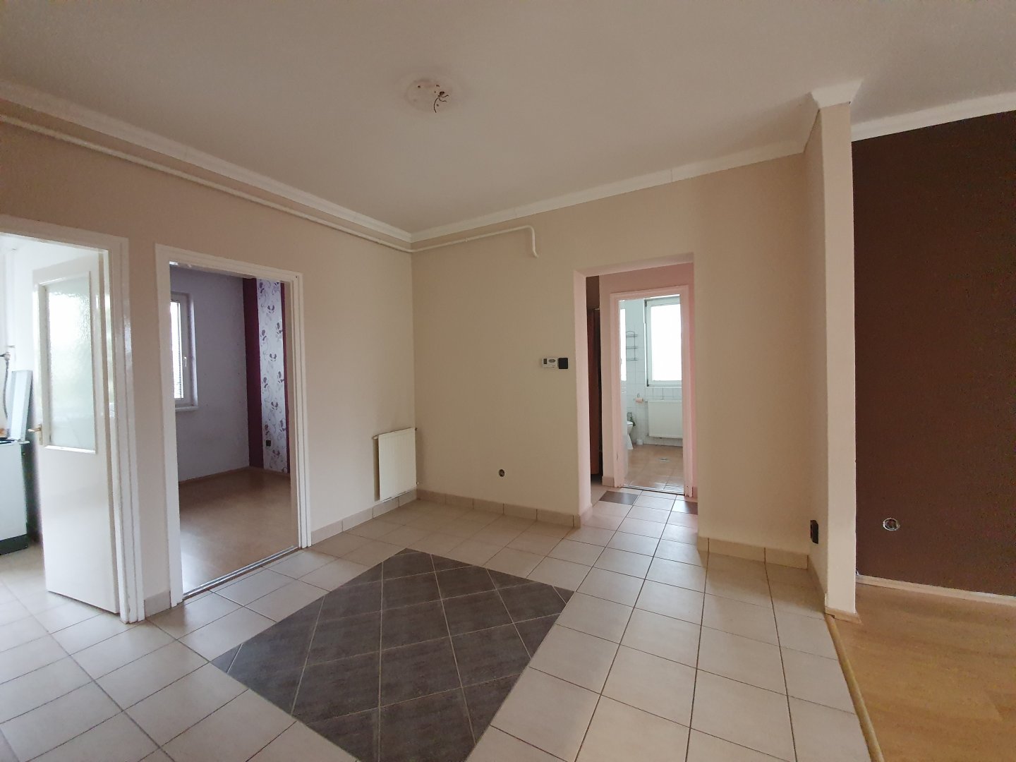 3 bed · 80m² · 280.000 ft