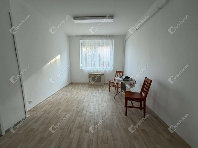 Eladó családi ház, Zalaegerszegen 75 M Ft, 3 szobás