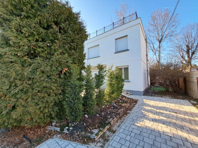 Eladó nyaraló, Balatonfüreden 199 M Ft, 5 szobás