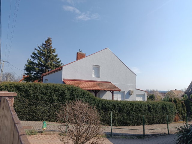 Eladó családi ház, Balatonalmádiban 169 M Ft, 5+1 szobás