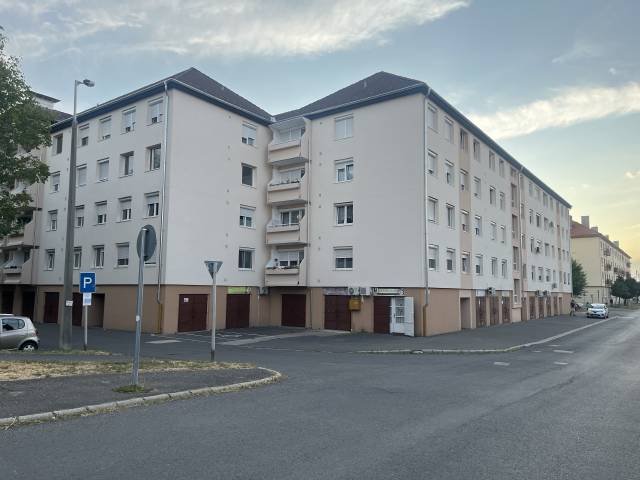 Eladó üzlethelyiség, Pápán 14.9 M Ft / költözzbe.hu