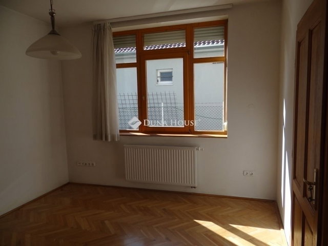 Eladó családi ház, Budapesten, XVIII. kerületben 160 M Ft