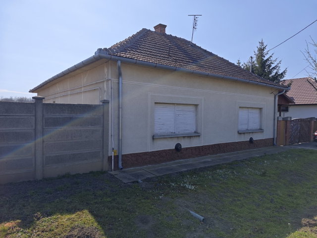 Eladó családi ház, Kétegyházán 19.9 M Ft, 2 szobás