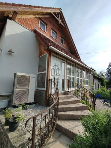 Eladó családi ház, Csopakon 169 M Ft, 4 szobás