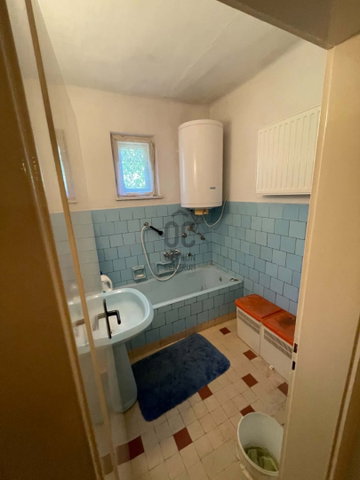 Eladó családi ház, Pécsett 89 M Ft, 4 szobás