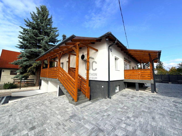 Eladó családi ház, Siófokon 169.9 M Ft, 6 szobás