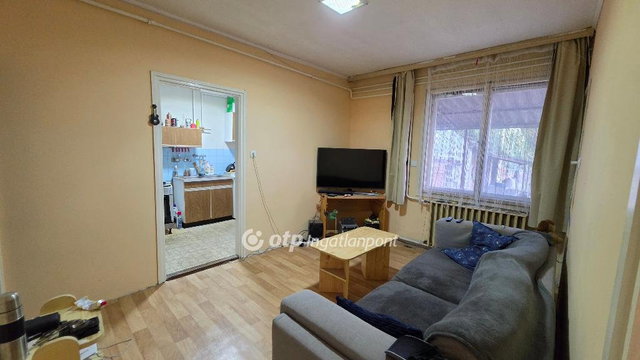 Eladó családi ház, Kunhegyesen 10 M Ft, 2 szobás