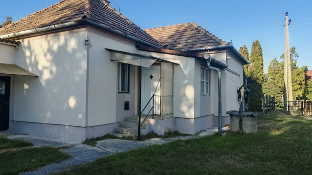 Eladó családi ház, Győrött 55 M Ft, 2 szobás