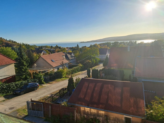 Eladó családi ház, Balatonfűzfőn 119.99 M Ft, 5 szobás