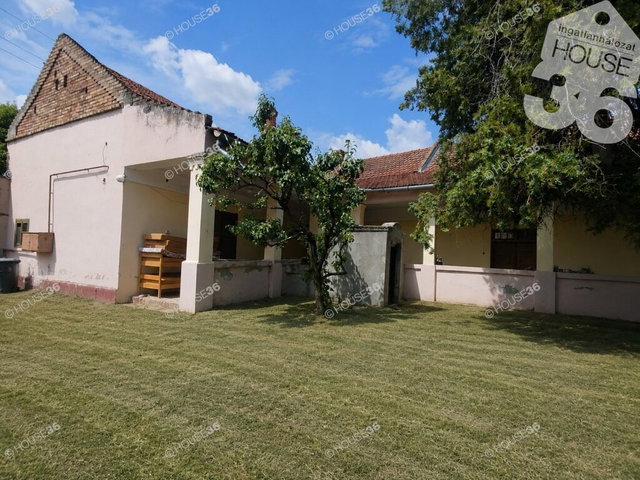 Eladó családi ház, Tiszaalpáron 33.9 M Ft, 3 szobás