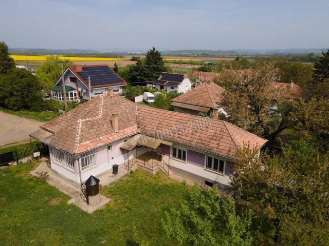 Eladó családi ház, Bernecebarátiban 26.9 M Ft, 3 szobás