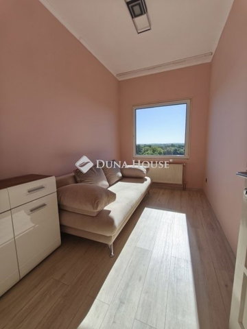 Eladó családi ház, Szentendrén 129 M Ft, 5 szobás