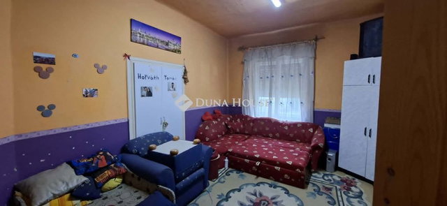 Eladó családi ház, Szentlőrincen 17.99 M Ft, 2 szobás