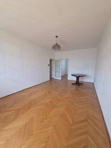Eladó téglalakás, Oroszlányban 36.9 M Ft, 2 szobás
