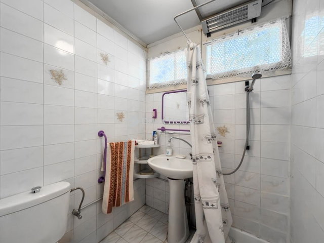 Eladó családi ház, Kulcson 27.9 M Ft, 3 szobás