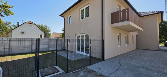 Eladó téglalakás, Bőnyön 59.5 M Ft, 4 szobás