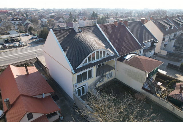 Eladó sorház, Debrecenben 247.9 M Ft, 9 szobás