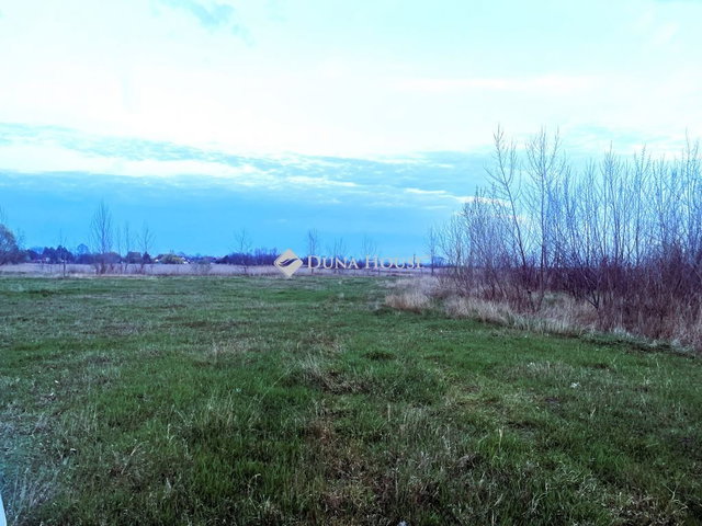 Eladó telek, Bugyin 160 M Ft / költözzbe.hu