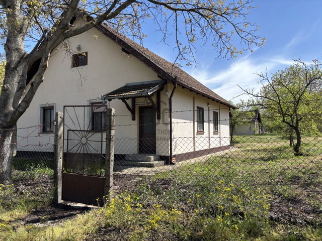 Eladó családi ház, Kecskeméten 58 M Ft, 3 szobás