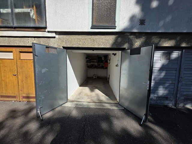 Eladó garázs, Pécsett 5.8 M Ft / költözzbe.hu