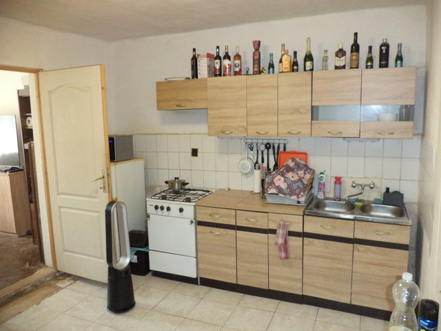 Eladó családi ház, Várpalotán 38 M Ft, 3 szobás