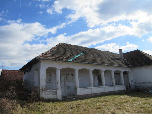 Eladó családi ház, Zádorfalván 11.35 M Ft, 3 szobás