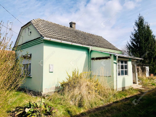 Eladó családi ház, Zákányfalun 5.9 M Ft, 1 szobás