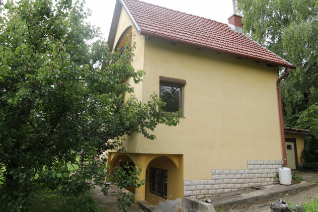 Eladó nyaraló, Felsőörsön, Kakukk utcában 57.9 M Ft