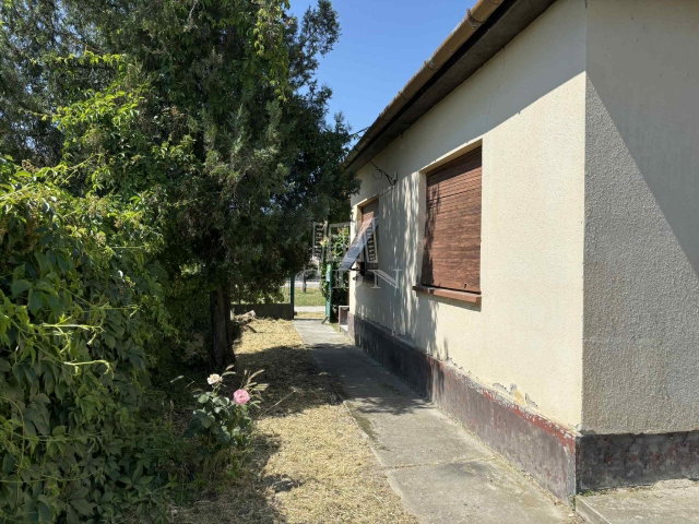 Eladó családi ház, Hajóson 11.9 M Ft, 4 szobás