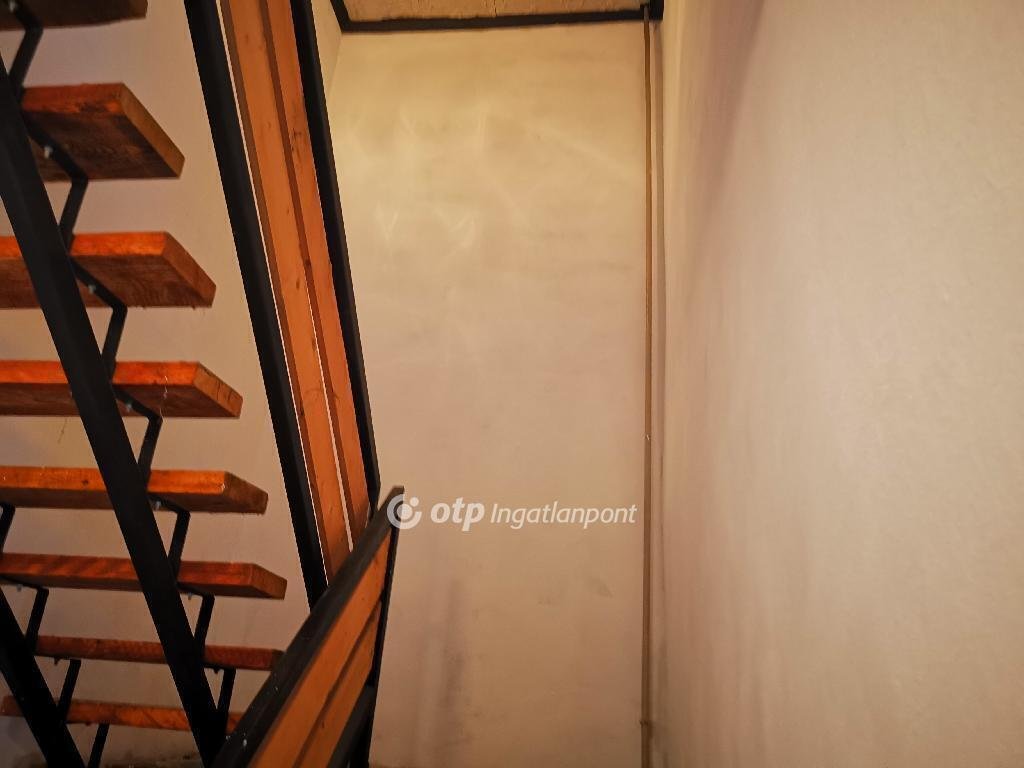 5 hálószoba · 208 m² · 89.900.000 Ft