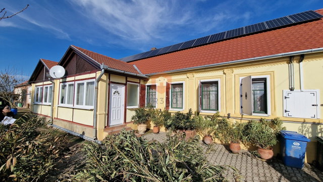 Eladó családi ház, Görcsönyben 72 M Ft, 4 szobás