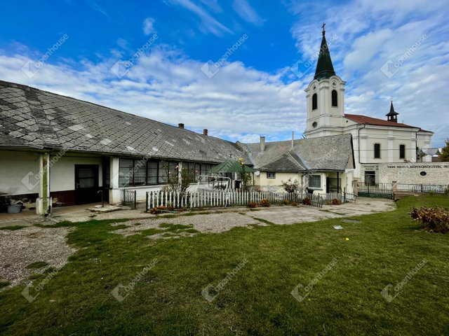 Eladó családi ház, Bodajkon 48 M Ft, 2 szobás