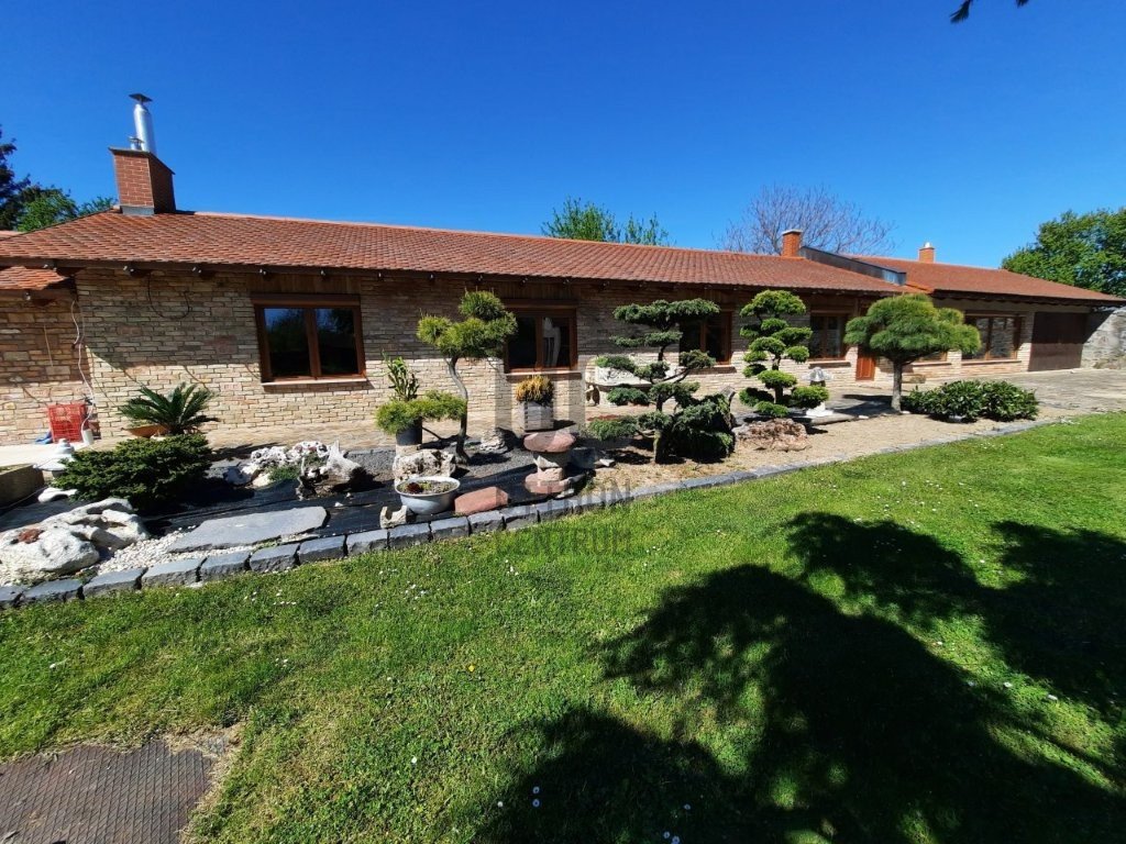 5 hálószoba · 350 m² · 280.000.000 Ft